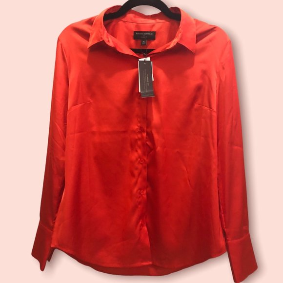 NWOT Banana Republic Classic Fit Button Down Blouse - Picture 3 of 4